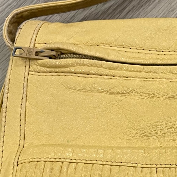 Arnold Churgin Yellow Genuine Leather Shoulder Bag Purse. - Picture 14 of 16